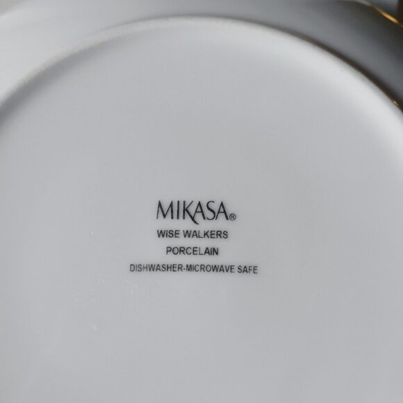 Mikasa Wise Walkers Bear Porcelain Plates 8" Set of 2 - Picture 4 of 5